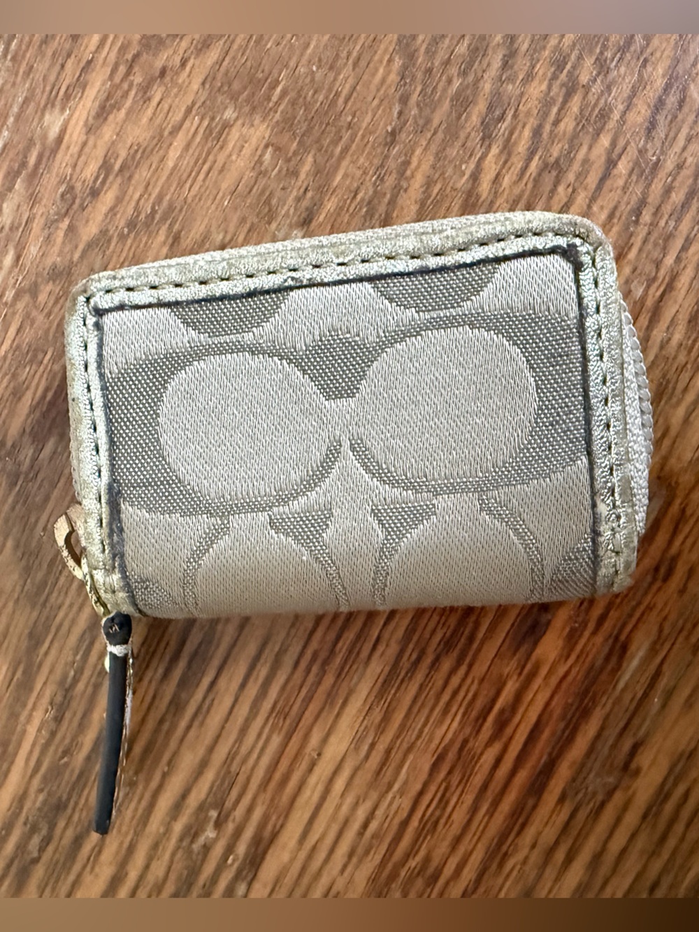 Coach Poppy Signature C Graffiti Print Travel Pill Case with Mirror - Picture 5 of 11